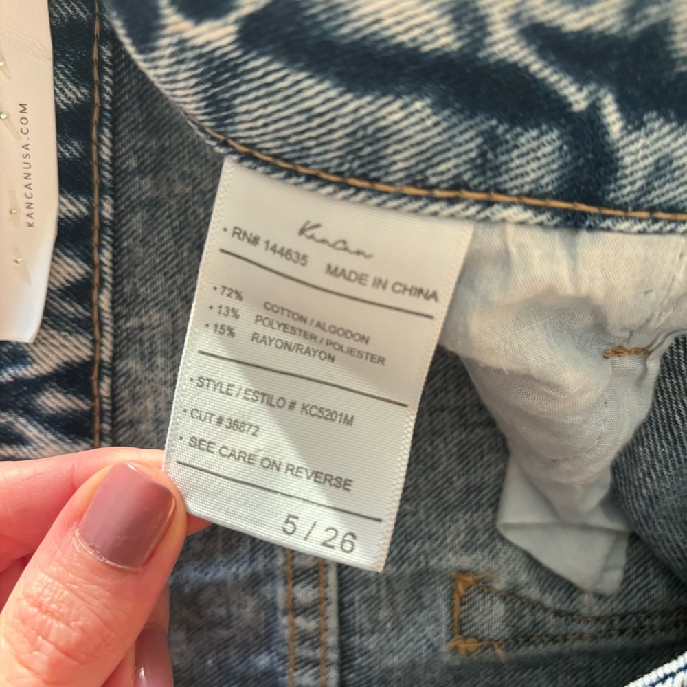 NWT KanCan Amy High Rise Mom Fit Denim Jeans - Picture 5 of 7